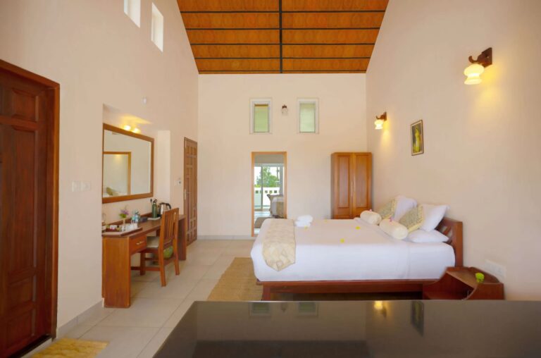 LUXURY ROOM